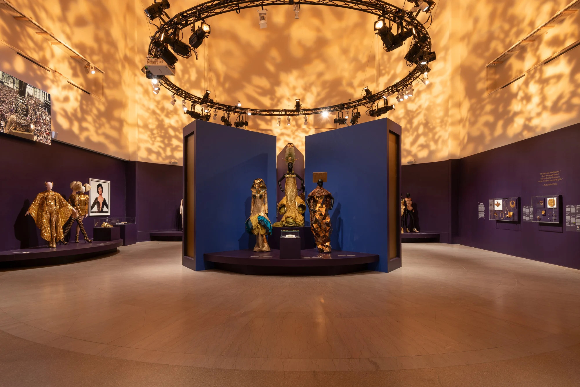 Solid Gold au Brooklyn Museum